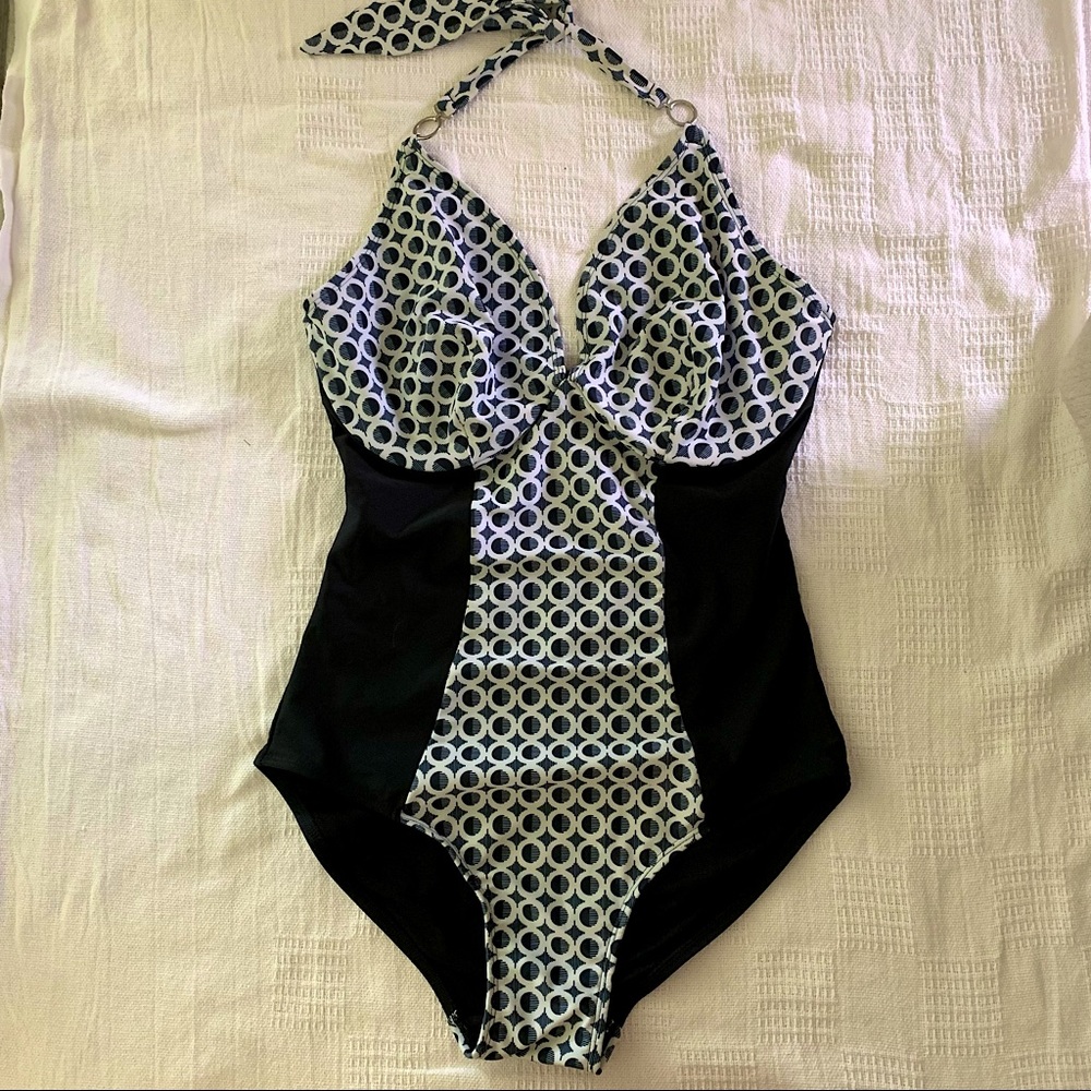 Ballet Black and White One-Piece 36F (Tall)